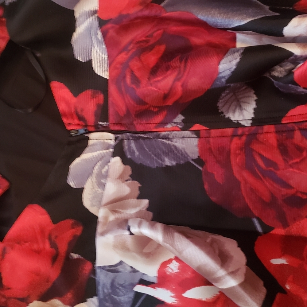 NWT 13 Trixxi Juniors Fit -Flare Red Black white Dress Floral Print - Picture 12 of 14